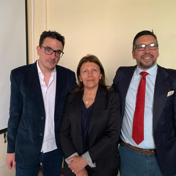 Ciclo de Conferencias: Comunicando con valor. “Encuestas y encuestadores. Ciencia y corrupción.”