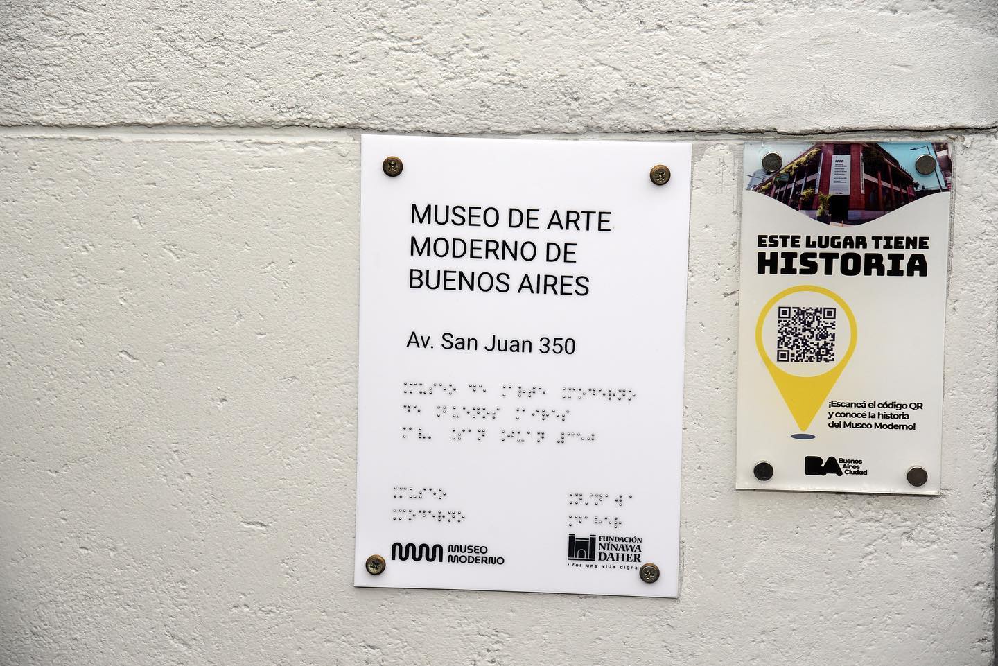 Recorrido accesible en el Museo de Arte Moderno de Buenos Aires.